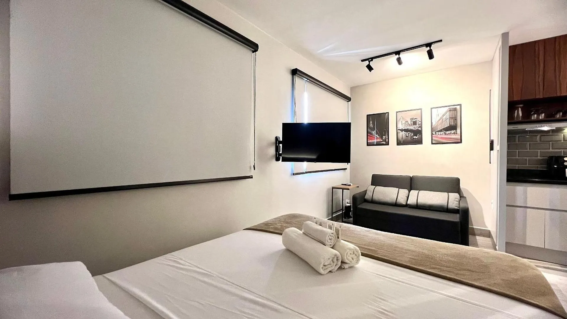Bfl2204 - Studio Elegante | 22° Andar | Faria Lima Apartment Sao Paulo