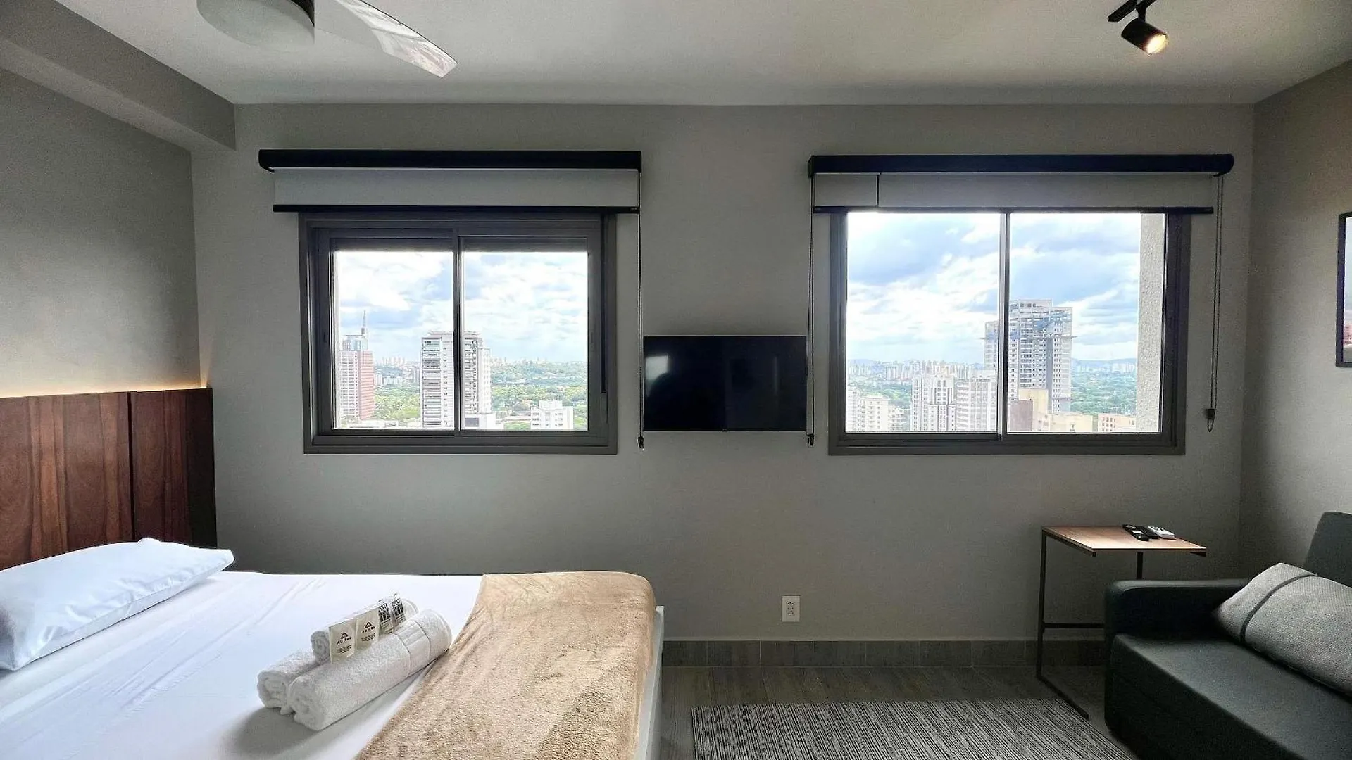 Bfl2204 - Studio Elegante | 22° Andar | Faria Lima Sao Paulo